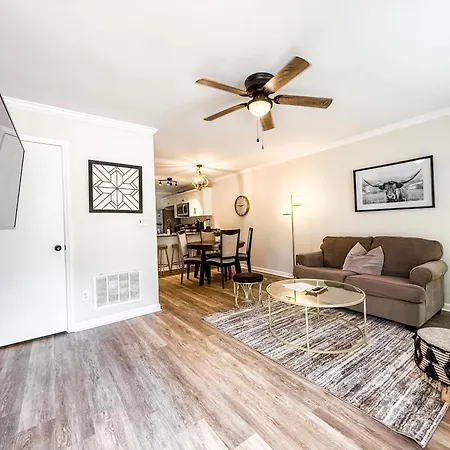 2 Bd Townhome Near Dt Raleigh